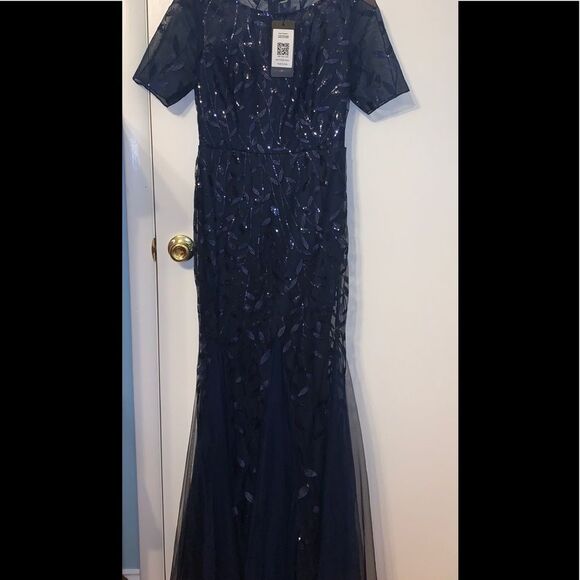 NWT Elegant Mermaid Evening or wedding guest Gown Navy Blue Fits Sz 4 - Picture 6 of 10